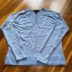 Banana Republic Women's Small 100% Merino Wool V Neck Sweater Light Blue